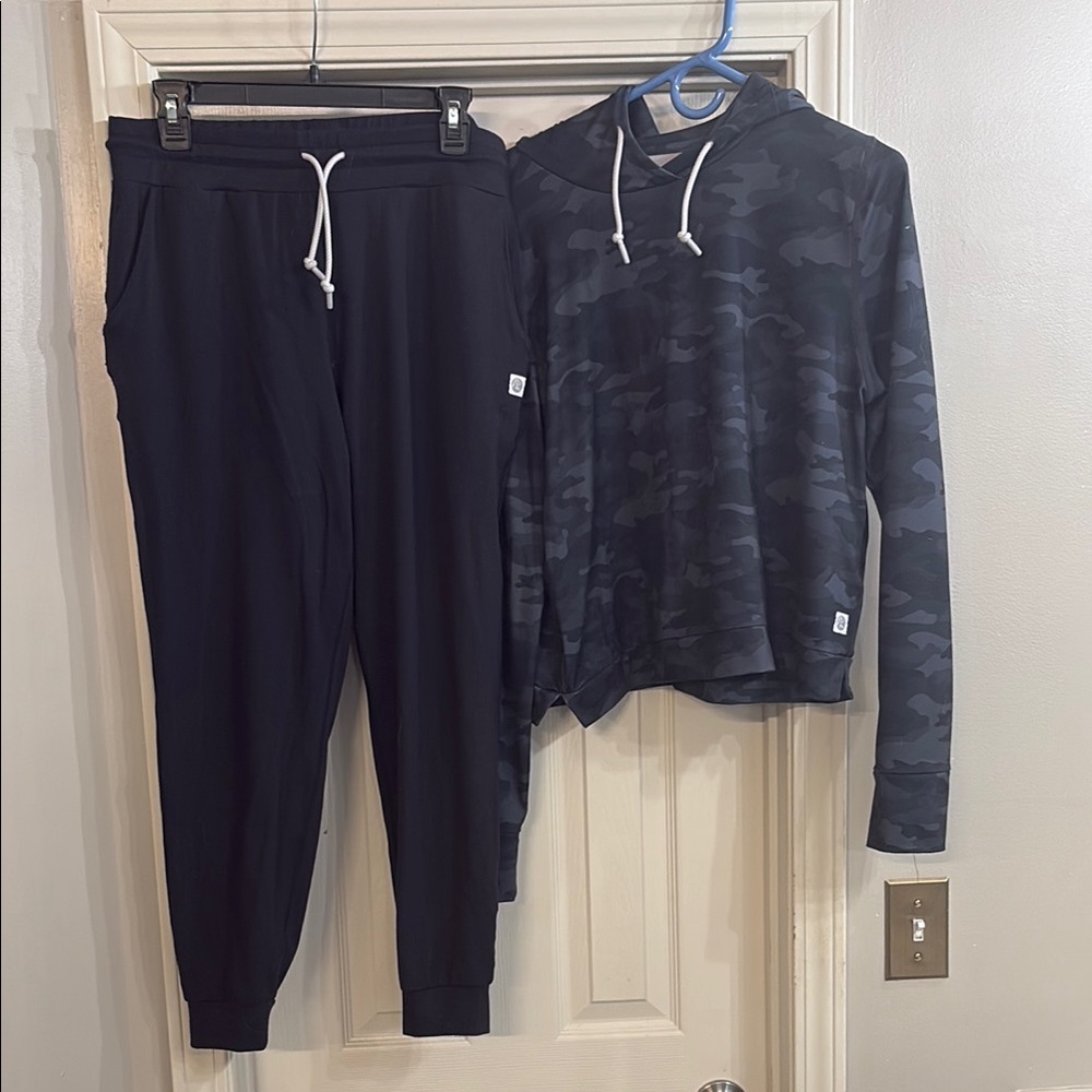 Rhoback Black Joggers and Camo Hoodie Set